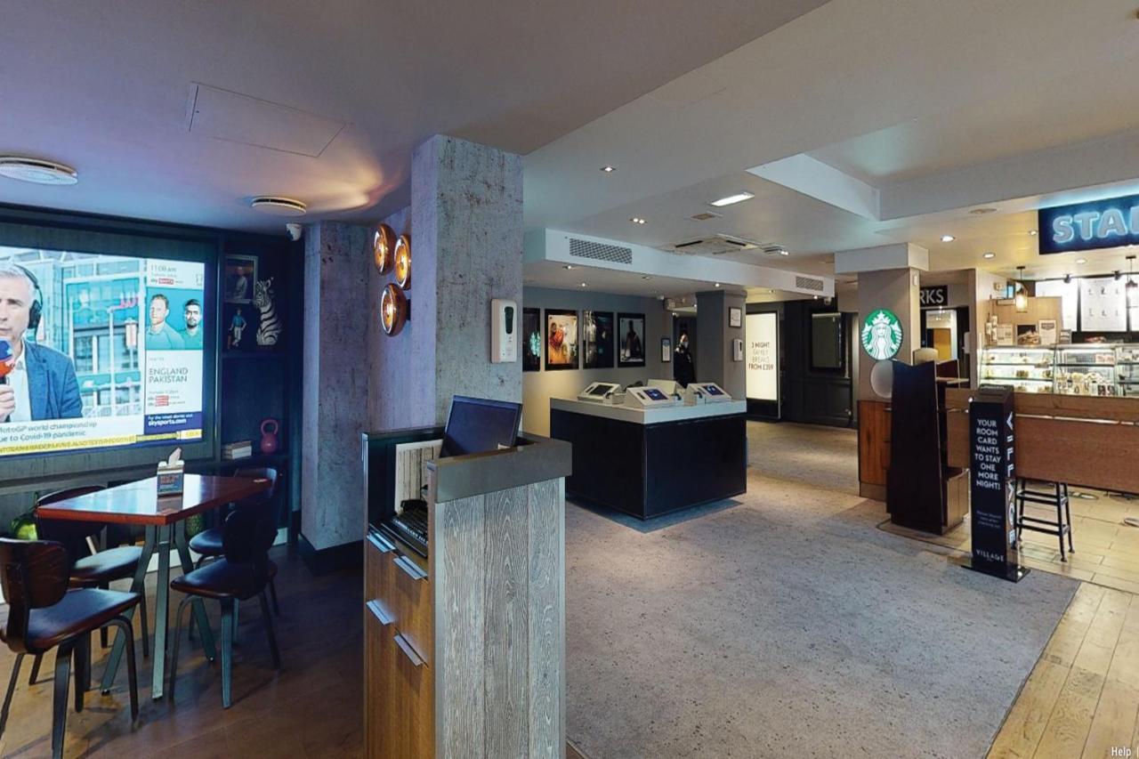 Village Hotel Warrington Exterior foto